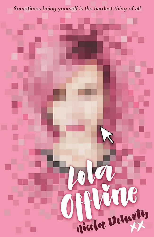 Lola Offline, anglická kniha