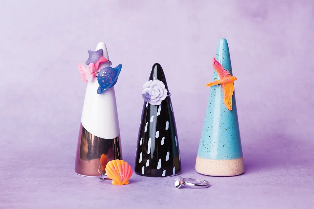 Melt and Mold Jewelry, activity box