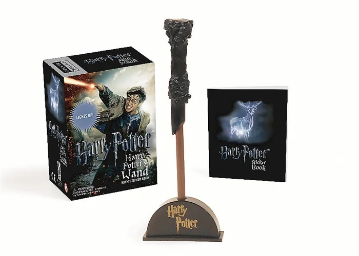 Harry Potter Wizard's Wand and Sticker Book: Lights Up! , darčekový predmet