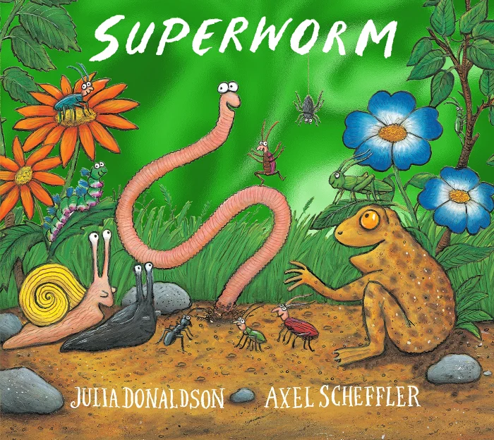 Superworm Anniversary foiled edition, anglická kniha