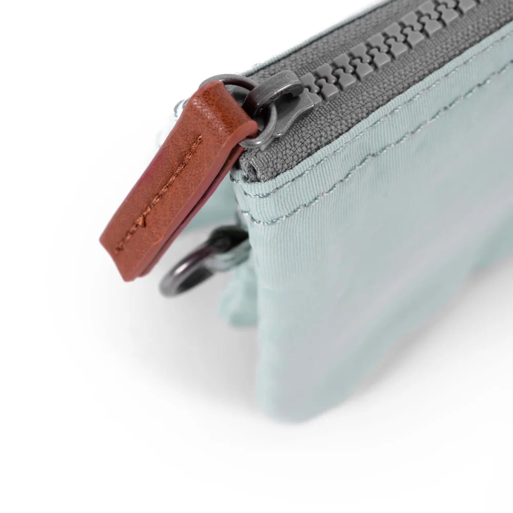 Carnaby Sustainable Seafoam (Taslon), peňaženka/púzdro S