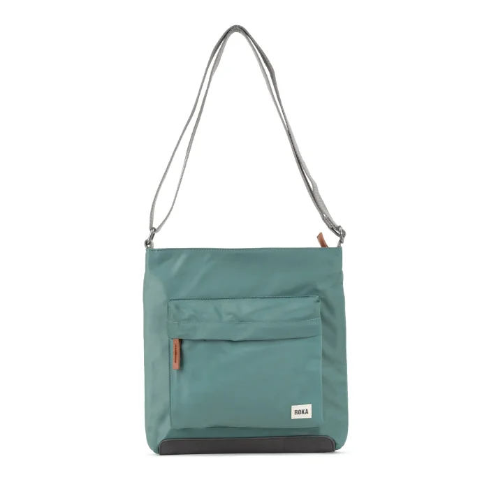 Kennington B Crossbody Sage (Recycled Nylon), kabelka