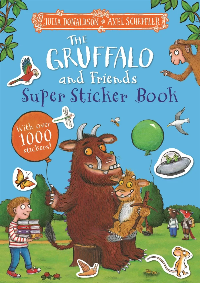 The Gruffalo and Friends Super Sticker Book, anglická kniha - zošit s úlohami a nálepkami